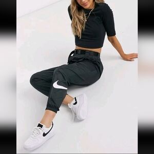 Nike Sportswear Tech Pack Women's Woven Pants Size Small Black Wind Breaker